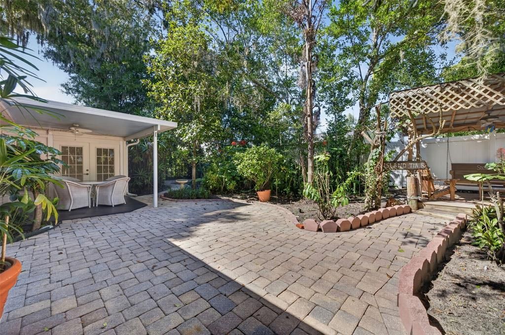 待售: $575,000 (0.19 acres)