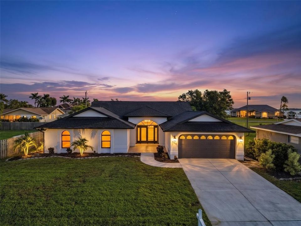 For Sale: $510,000 (4 beds, 3 baths, 2501 Square Feet)