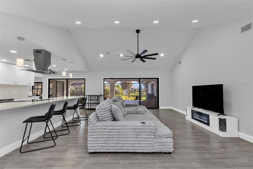 For Sale: $510,000 (4 beds, 3 baths, 2501 Square Feet)