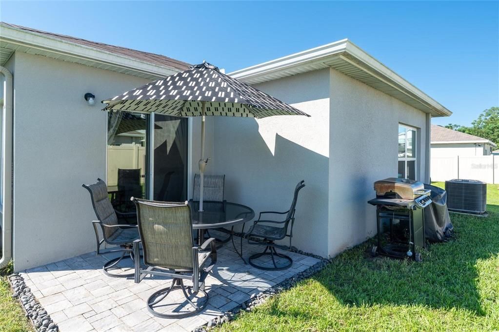 En Venta: $330,000 (3 camas, 2 baños, 1500 Pies cuadrados)