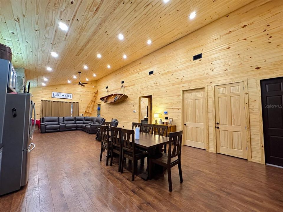 En Renta: $3,500 (4 camas, 3 baños, 2000 Pies cuadrados)