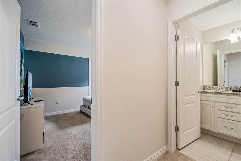 En Venta: $646,800 (7 camas, 4 baños, 3370 Pies cuadrados)