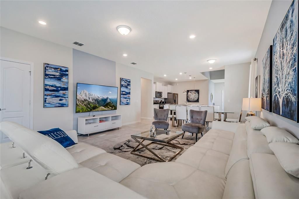 En Venta: $646,800 (7 camas, 4 baños, 3370 Pies cuadrados)