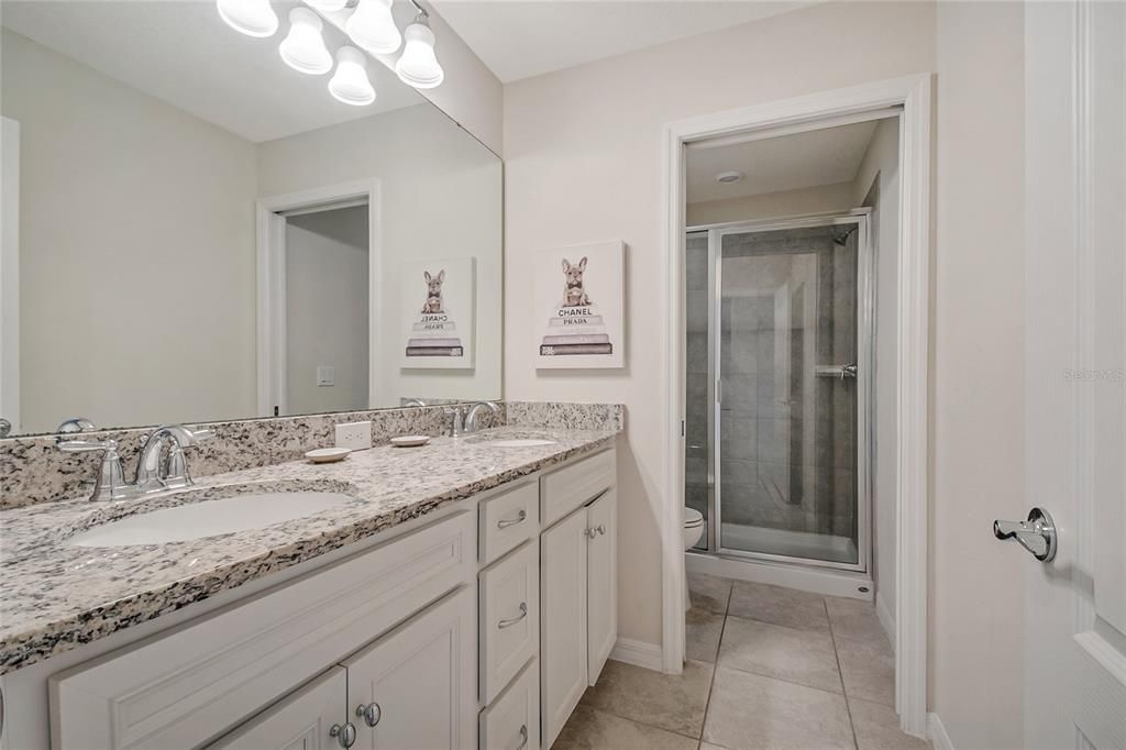 En Venta: $646,800 (7 camas, 4 baños, 3370 Pies cuadrados)