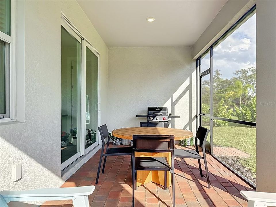 En Venta: $494,900 (3 camas, 2 baños, 2038 Pies cuadrados)