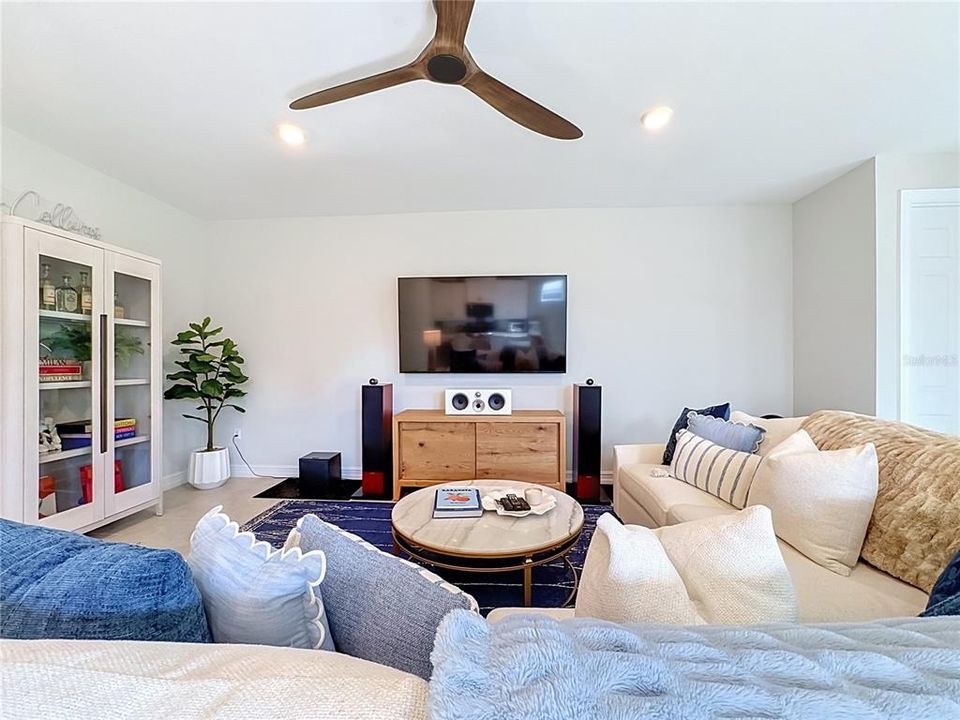En Venta: $494,900 (3 camas, 2 baños, 2038 Pies cuadrados)