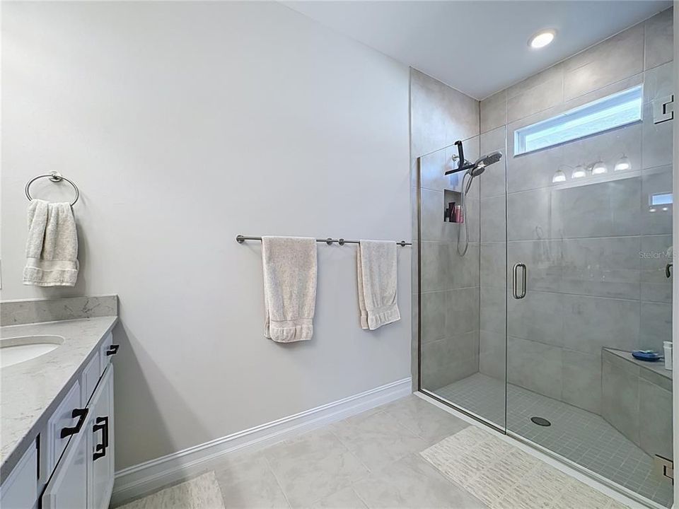 En Venta: $494,900 (3 camas, 2 baños, 2038 Pies cuadrados)