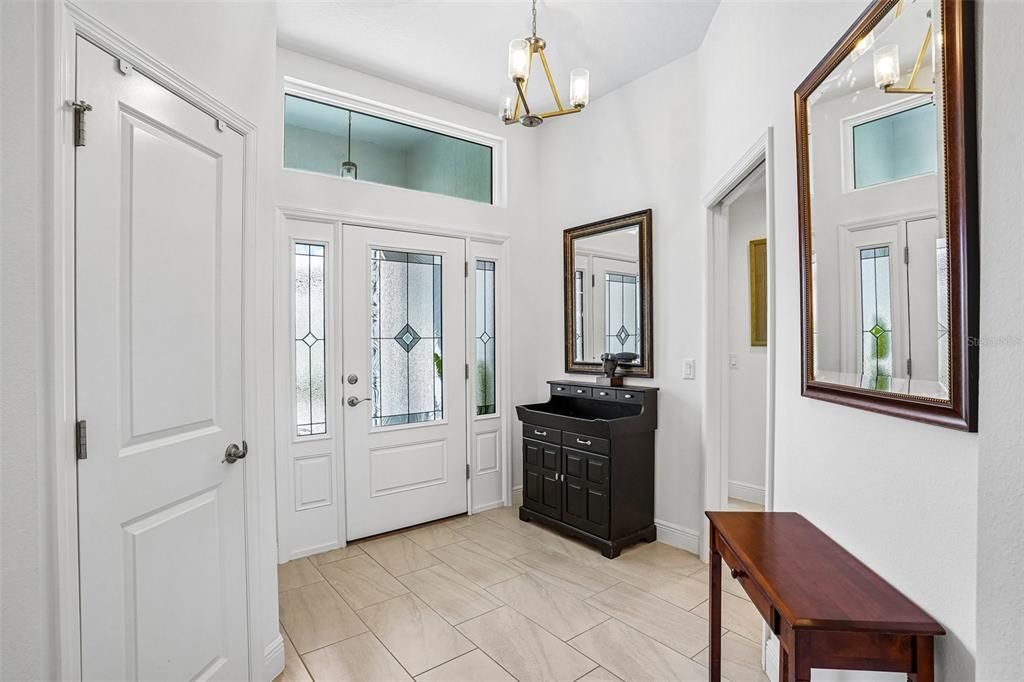 En Venta: $885,000 (3 camas, 2 baños, 1951 Pies cuadrados)