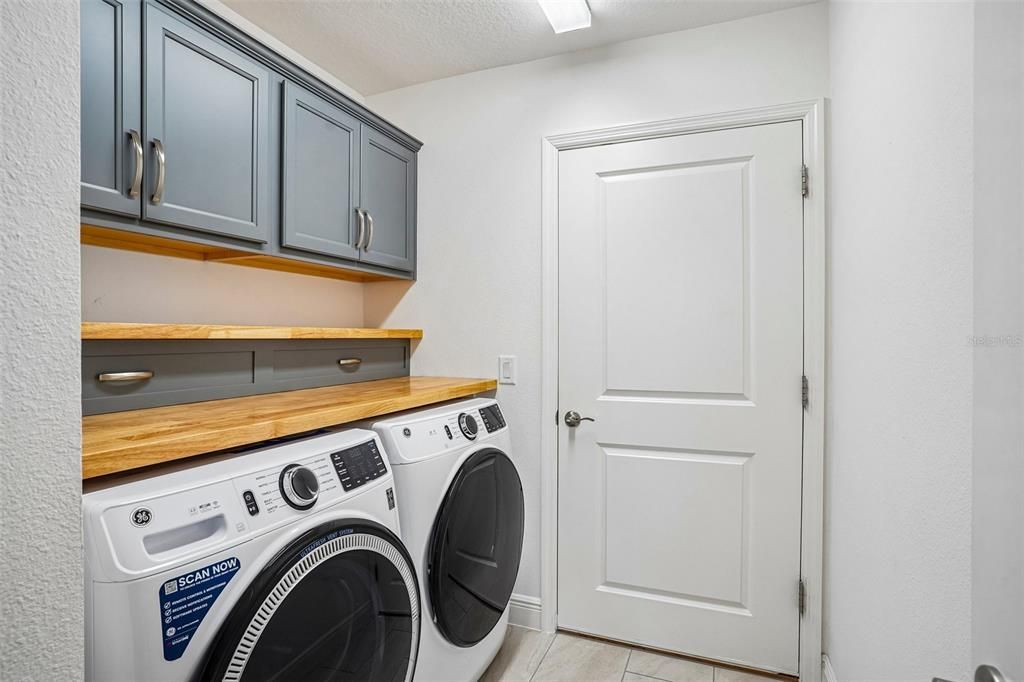 En Venta: $885,000 (3 camas, 2 baños, 1951 Pies cuadrados)