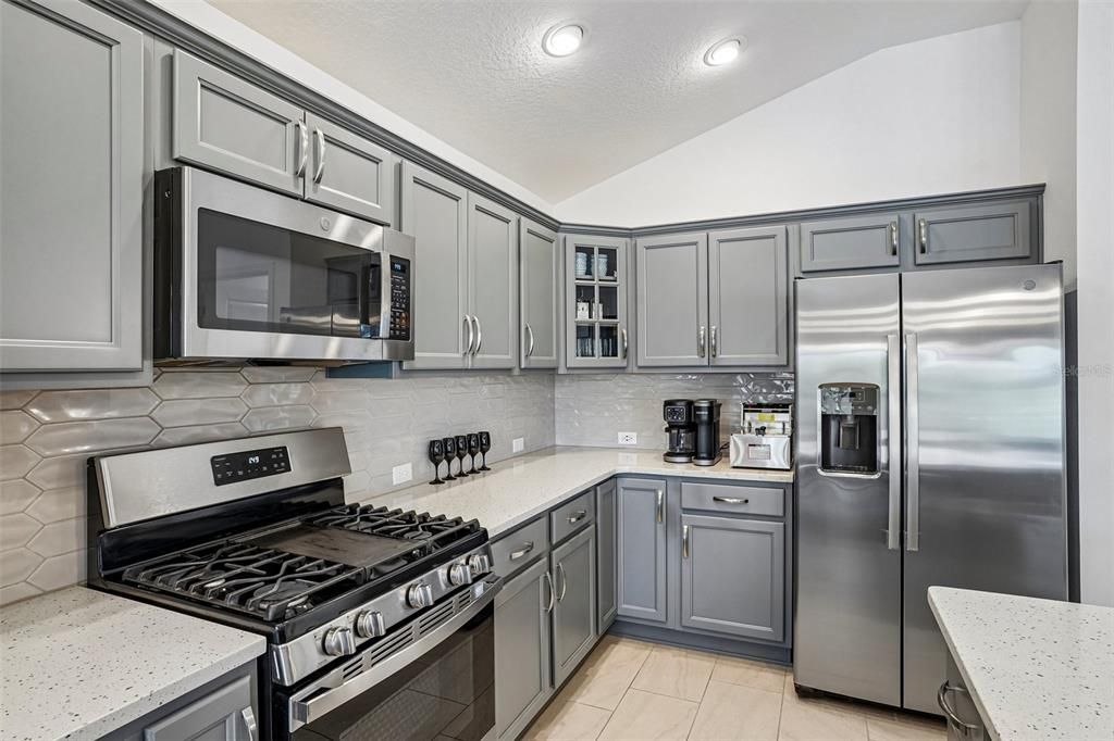 En Venta: $885,000 (3 camas, 2 baños, 1951 Pies cuadrados)