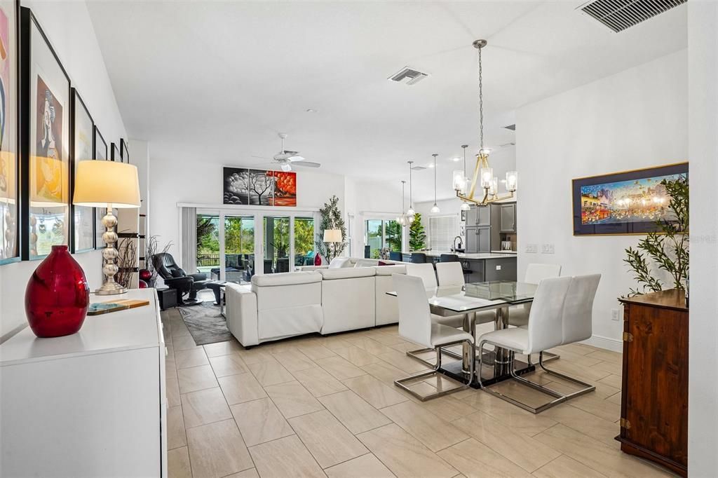 En Venta: $885,000 (3 camas, 2 baños, 1951 Pies cuadrados)