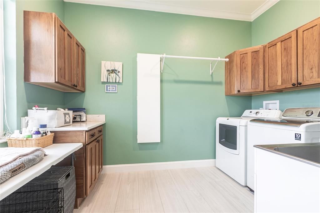 En Venta: $1,699,000 (4 camas, 2 baños, 2588 Pies cuadrados)