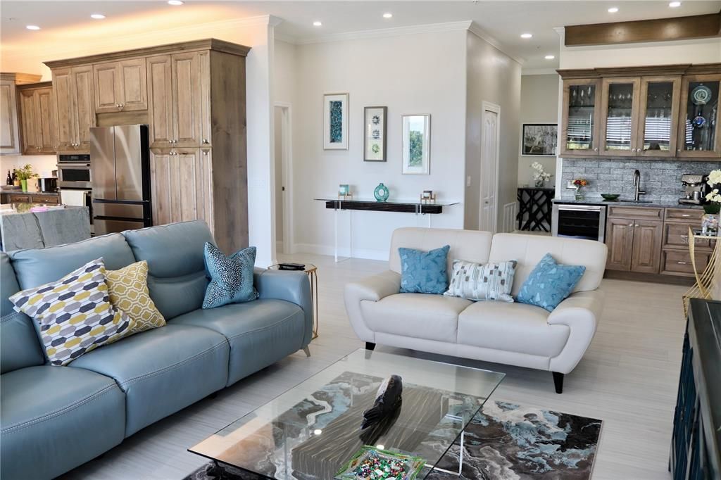 En Venta: $1,699,000 (4 camas, 2 baños, 2588 Pies cuadrados)