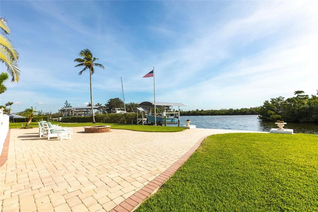 En Venta: $1,699,000 (4 camas, 2 baños, 2588 Pies cuadrados)