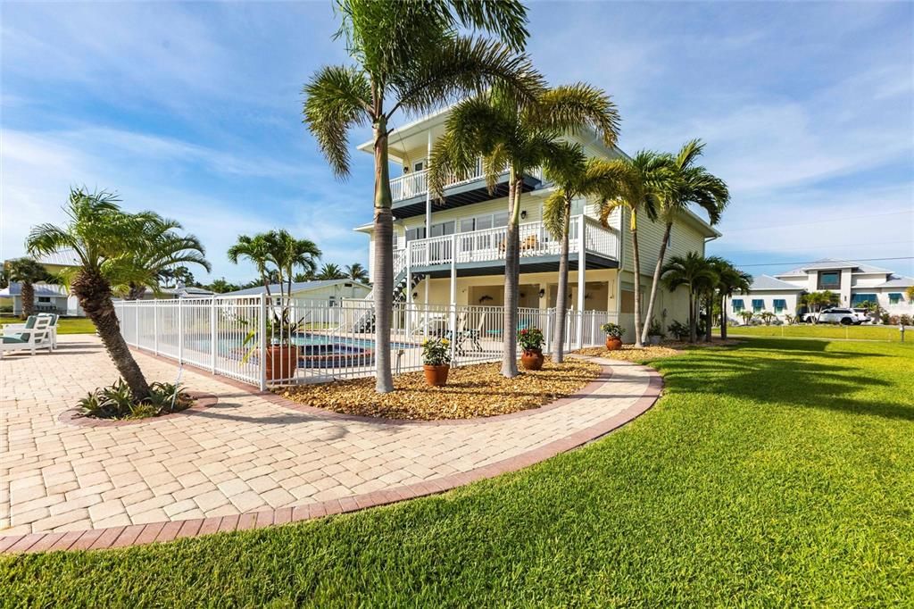 En Venta: $1,699,000 (4 camas, 2 baños, 2588 Pies cuadrados)