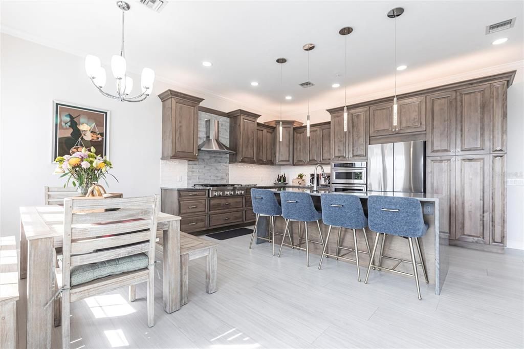 En Venta: $1,699,000 (4 camas, 2 baños, 2588 Pies cuadrados)