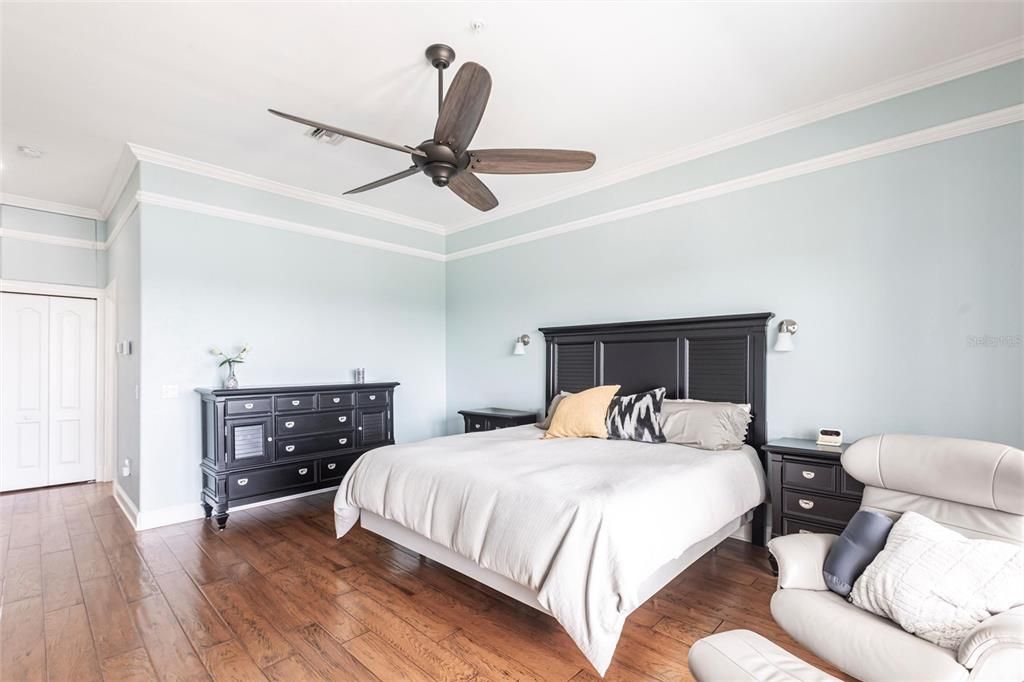 En Venta: $1,699,000 (4 camas, 2 baños, 2588 Pies cuadrados)