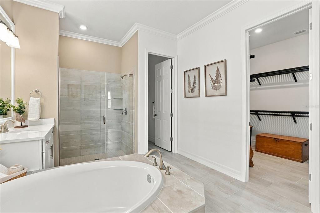 For Sale: $1,350,000 (4 beds, 3 baths, 2725 Square Feet)