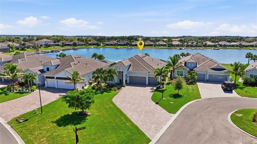 For Sale: $1,350,000 (4 beds, 3 baths, 2725 Square Feet)