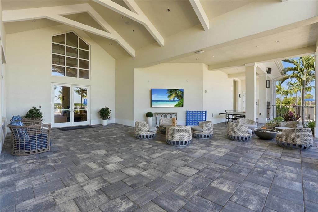 For Sale: $1,350,000 (4 beds, 3 baths, 2725 Square Feet)