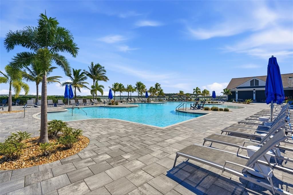 For Sale: $1,350,000 (4 beds, 3 baths, 2725 Square Feet)