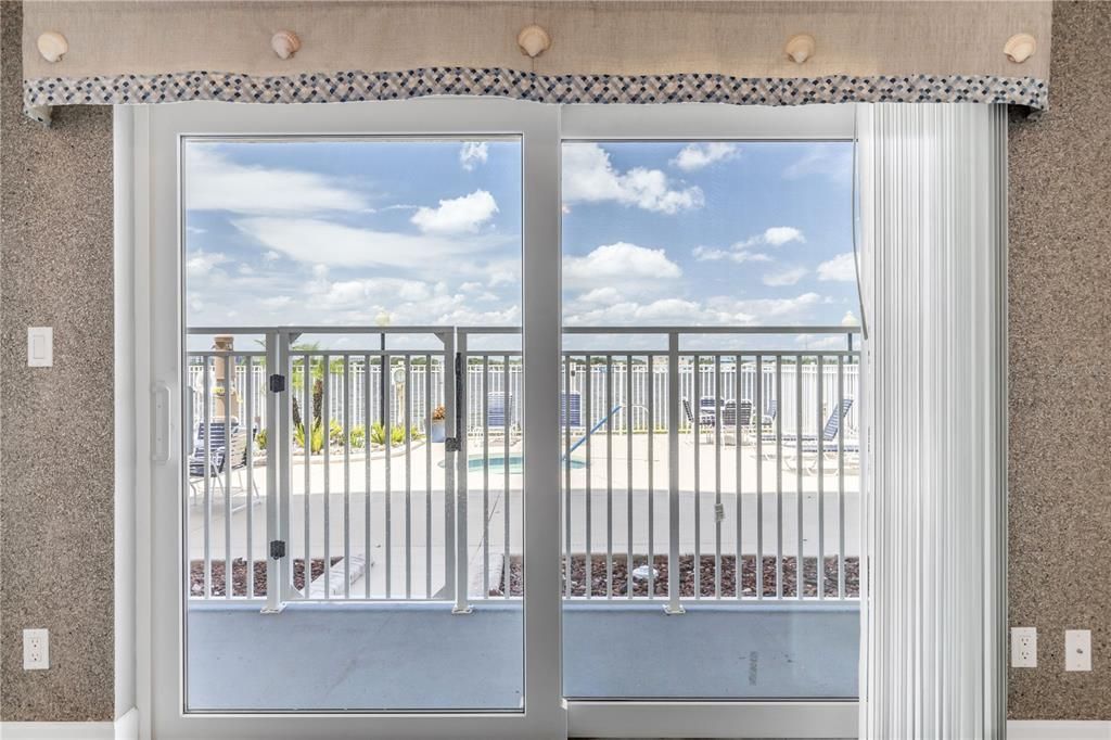 En Venta: $245,000 (2 camas, 2 baños, 1060 Pies cuadrados)