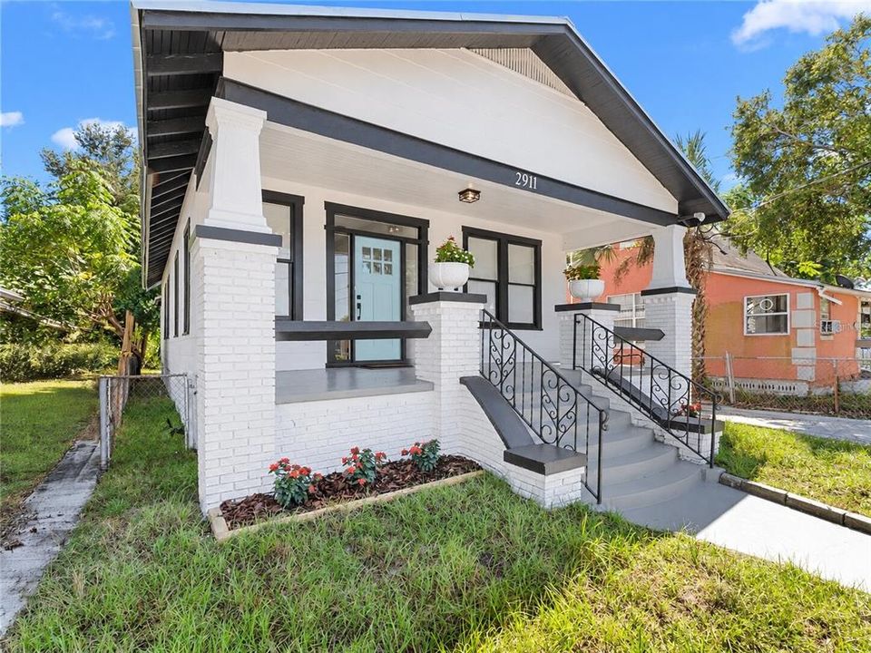 На продажу: $329,900 (3 спален, 2 ванн, 1288 Квадратных фут)