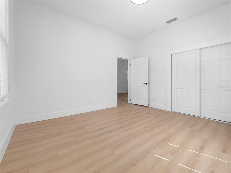 На продажу: $329,900 (3 спален, 2 ванн, 1288 Квадратных фут)