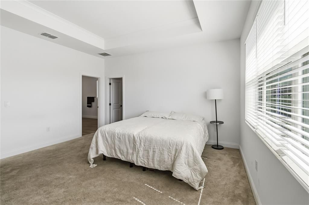 En Venta: $699,000 (4 camas, 3 baños, 3563 Pies cuadrados)