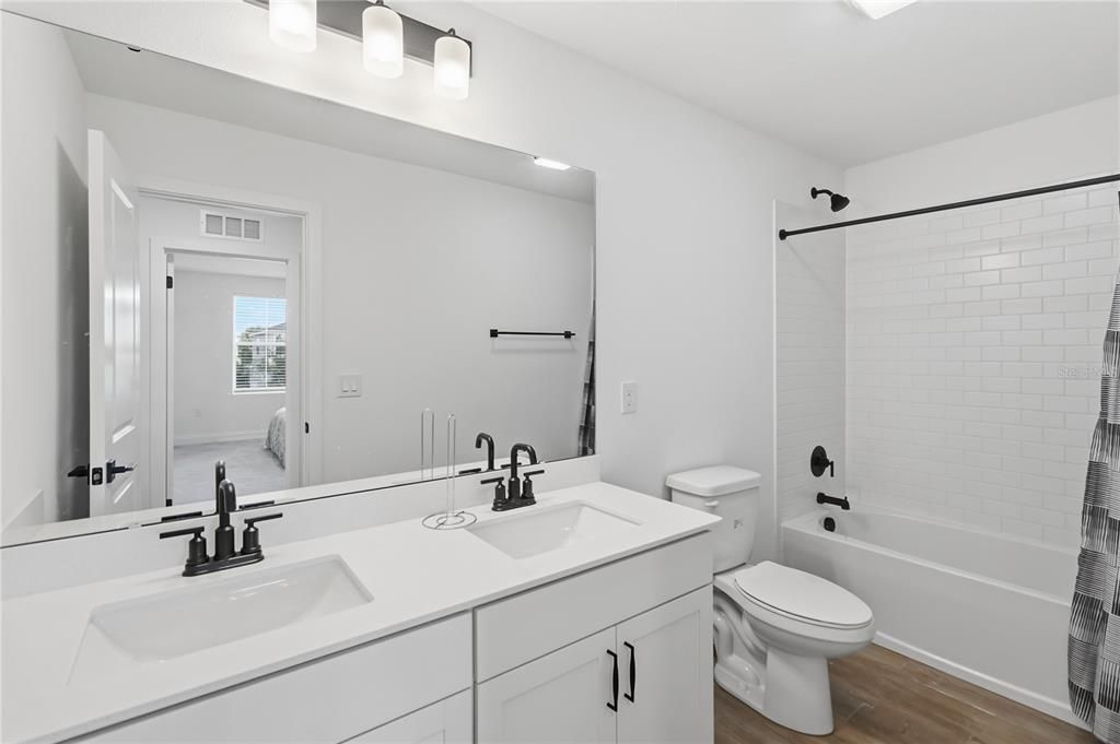 En Venta: $699,000 (4 camas, 3 baños, 3563 Pies cuadrados)