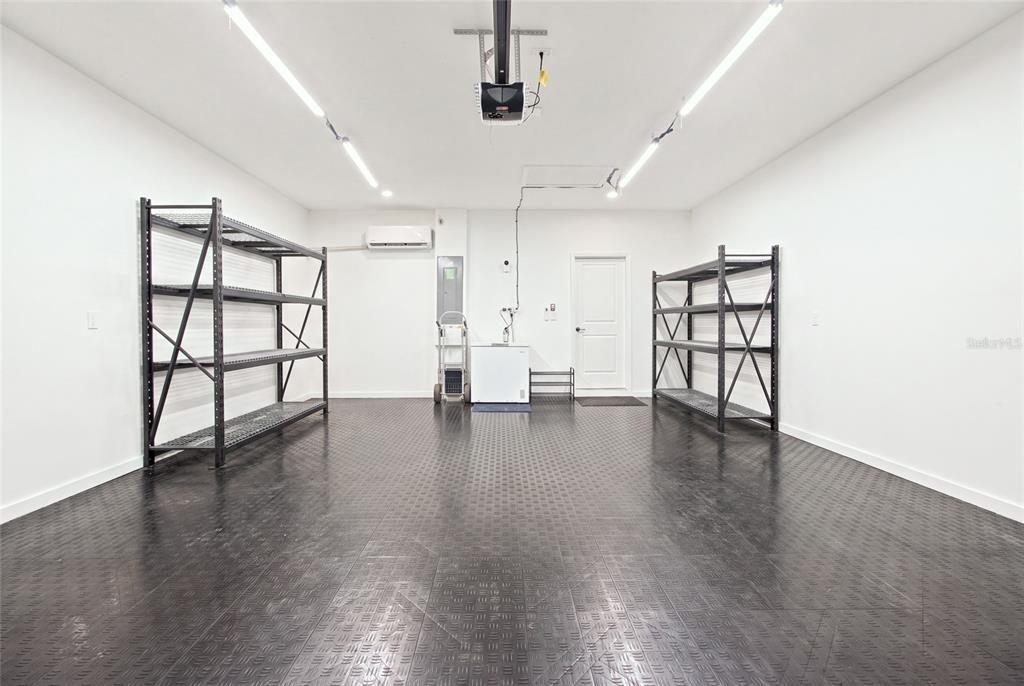 En Venta: $649,900 (4 camas, 3 baños, 2719 Pies cuadrados)