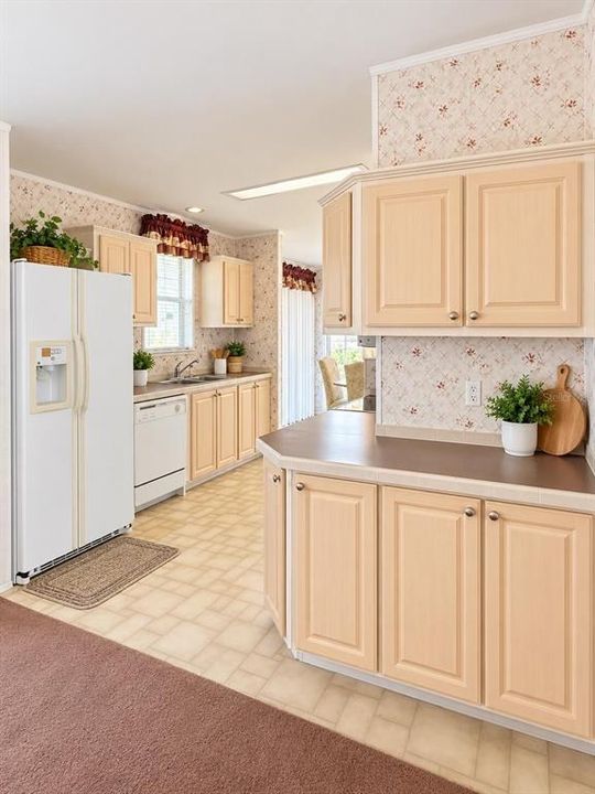 For Sale: $75,000 (2 beds, 2 baths, 1422 Square Feet)