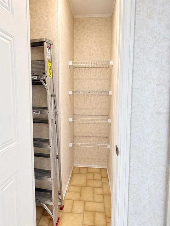 For Sale: $75,000 (2 beds, 2 baths, 1422 Square Feet)
