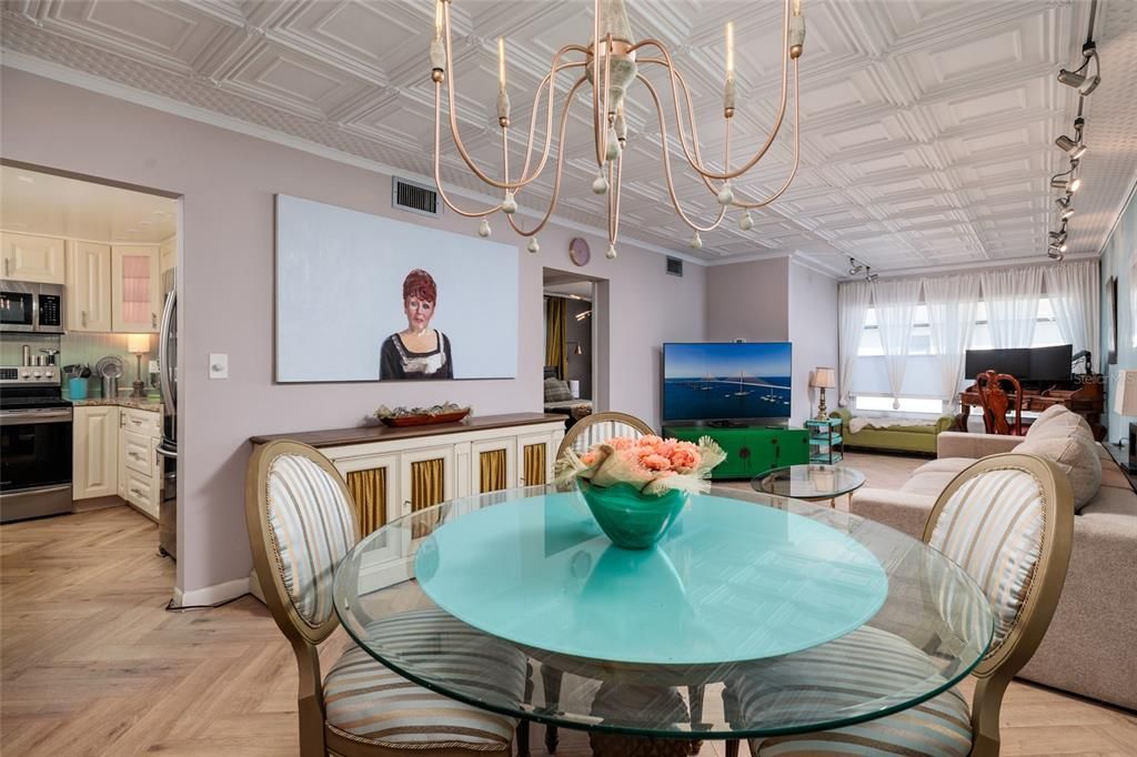 На продажу: $147,000 (1 спален, 1 ванн, 716 Квадратных фут)