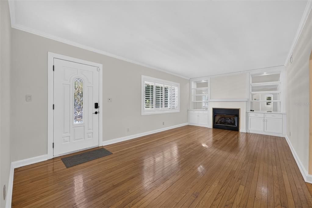 For Sale: $575,000 (3 beds, 2 baths, 1804 Square Feet)