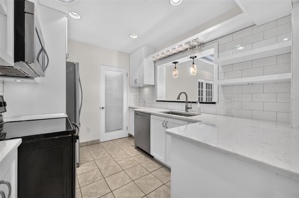 For Sale: $575,000 (3 beds, 2 baths, 1804 Square Feet)
