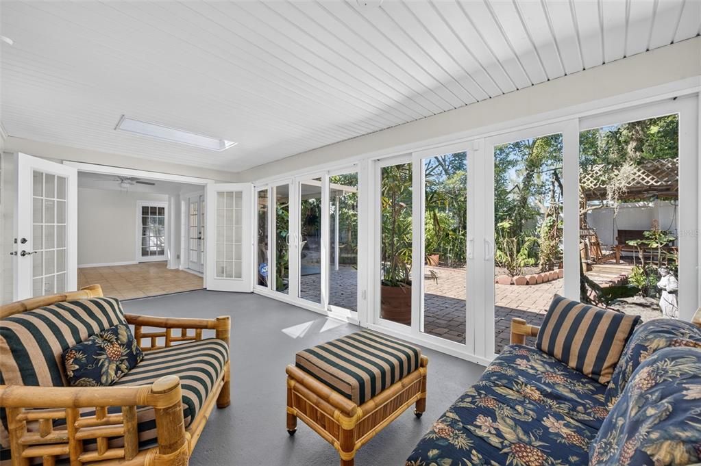 For Sale: $575,000 (3 beds, 2 baths, 1804 Square Feet)