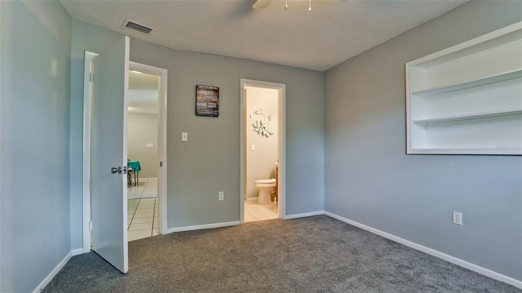 For Sale: $325,000 (4 beds, 3 baths, 2057 Square Feet)