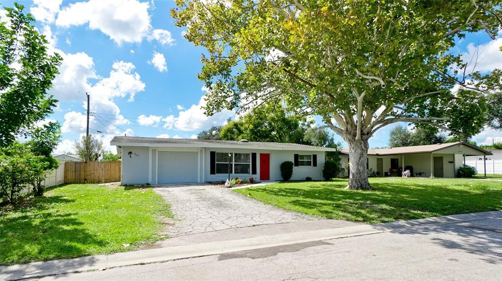 For Sale: $325,000 (4 beds, 3 baths, 2057 Square Feet)