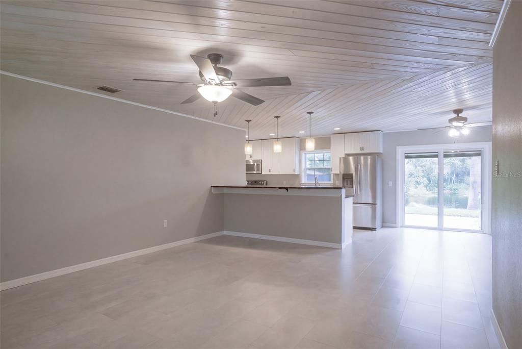 En Venta: $350,000 (3 camas, 2 baños, 1320 Pies cuadrados)