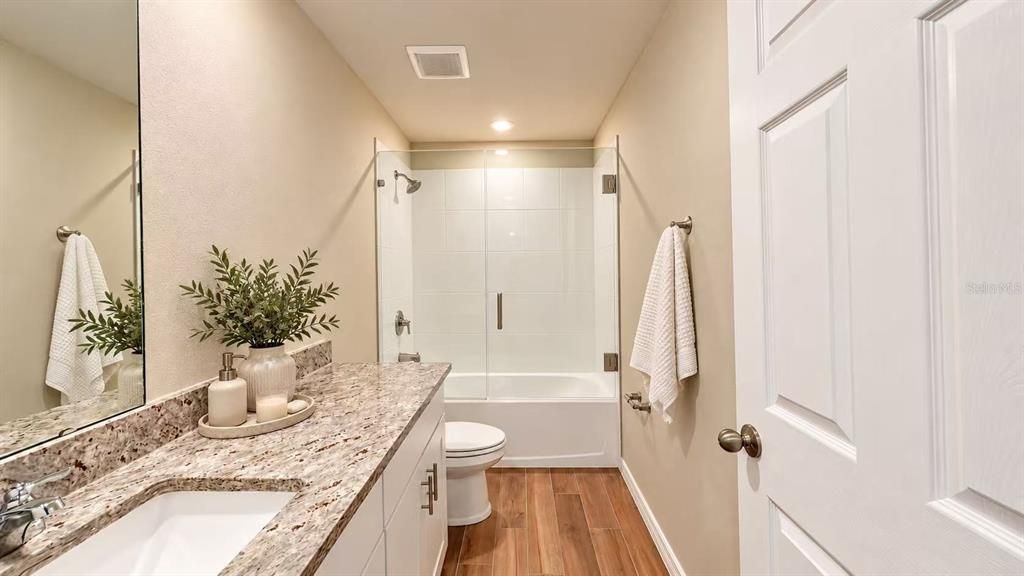 En Venta: $520,000 (4 camas, 3 baños, 2631 Pies cuadrados)