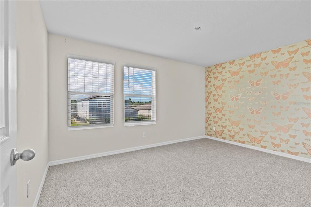 En Venta: $436,000 (4 camas, 3 baños, 2702 Pies cuadrados)