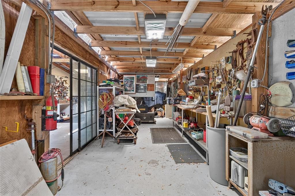 待售: $1,200,000 (1.15 acres)