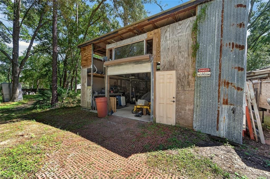 待售: $1,200,000 (1.15 acres)