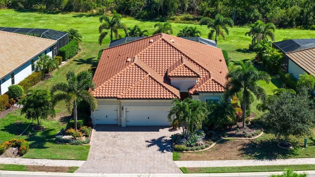 En Venta: $999,000 (4 camas, 2 baños, 2245 Pies cuadrados)