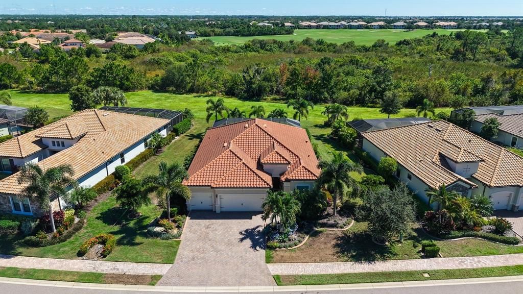 En Venta: $999,000 (4 camas, 2 baños, 2245 Pies cuadrados)