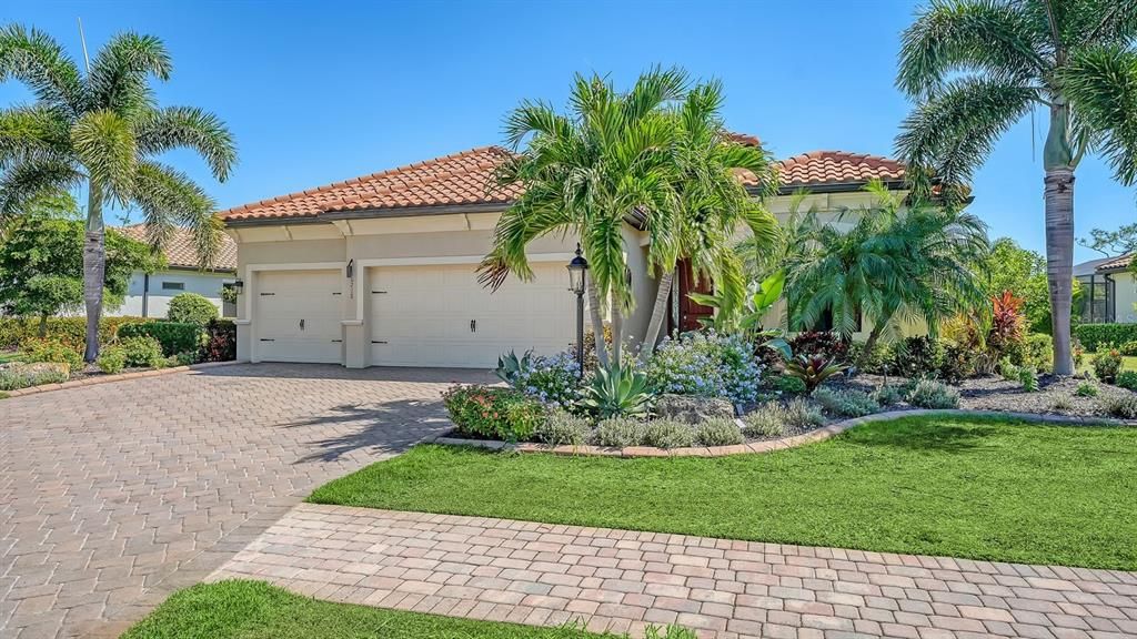 En Venta: $999,000 (4 camas, 2 baños, 2245 Pies cuadrados)