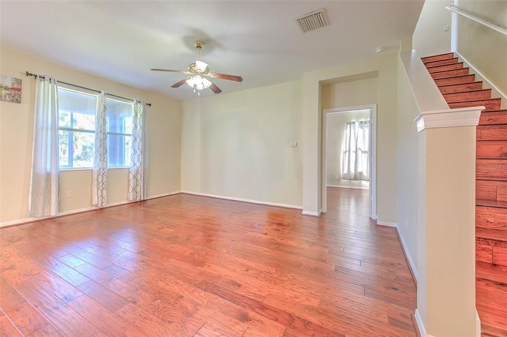 For Sale: $418,000 (4 beds, 2 baths, 2792 Square Feet)