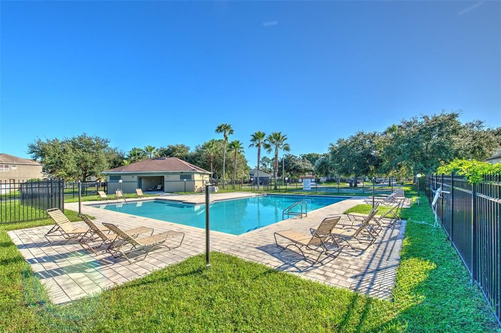 For Sale: $418,000 (4 beds, 2 baths, 2792 Square Feet)