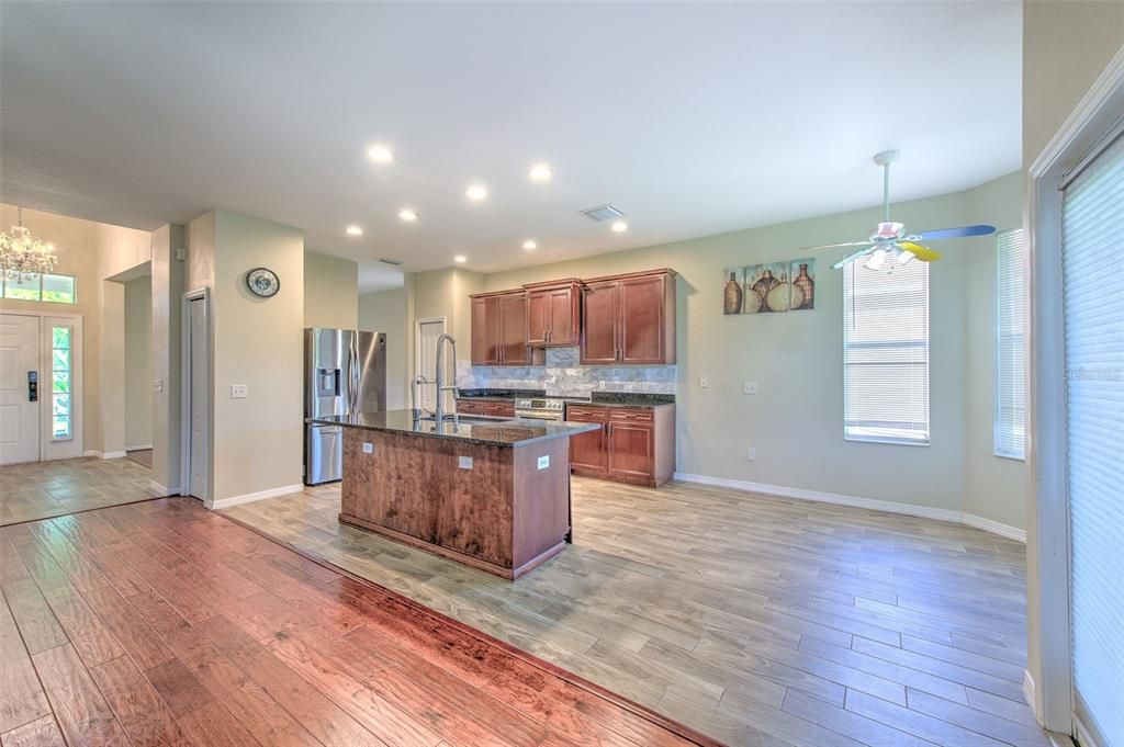 For Sale: $418,000 (4 beds, 2 baths, 2792 Square Feet)